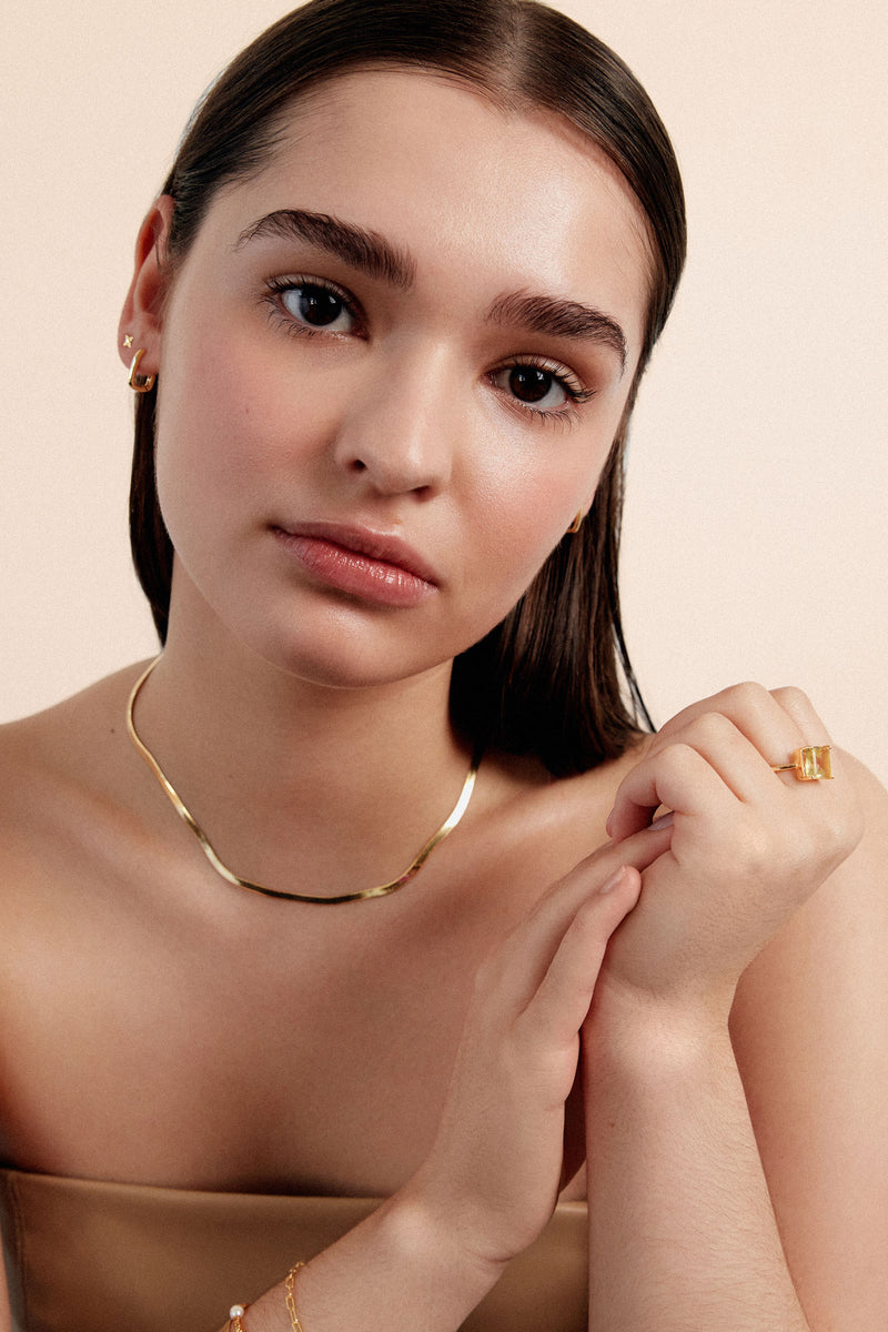Oval hoop earrings Niccolò gold 14 mm – Blush Indigo Jewellery
